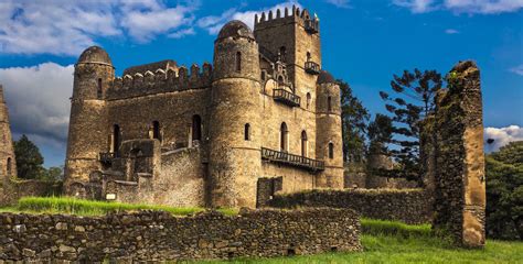 ¡Explora la Historia Viviente en las Ruinas de Fasilides en Gondar! Tesoros Arquitectónicos del Siglo XVII y Patrimonio de la UNESCO.