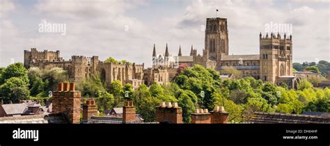 ¡Descubre la magia medieval en el Castillo de Durham! Un monumento imponente con vistas panorámicas espectaculares.