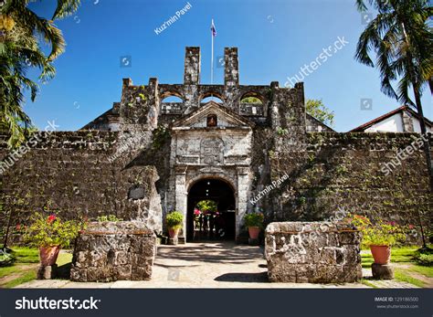 ¡Sumérgete en la Historia y la Naturaleza con la Fortaleza de San Pedro!